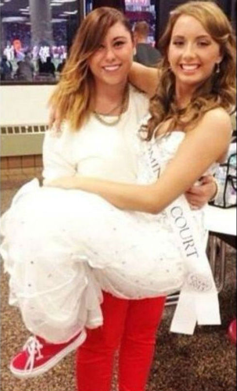 Alaina Marie Mathers with sister Hailie Jade Scott Mathers