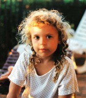 Alexandra Krosney childhood