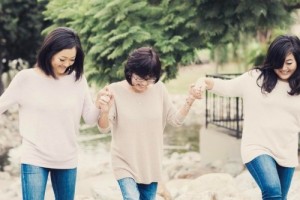 Amy Okuda with Mom & Sister