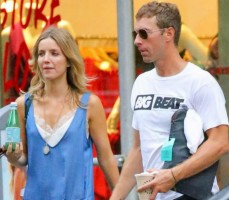 Annabelle Wallis with Chris Martin