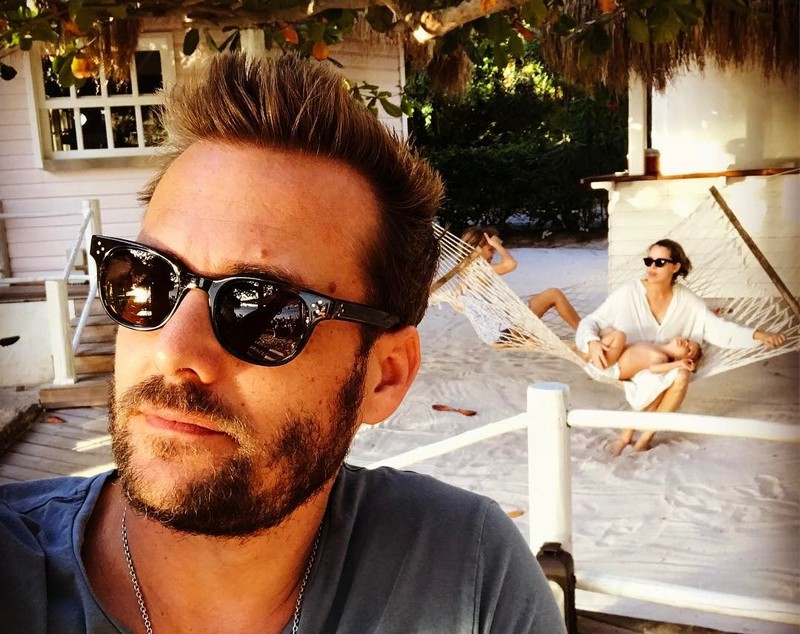 Gabriel Macht family: wife Jacinda Barrett, daughter Satine Macht, Son Luca Macht