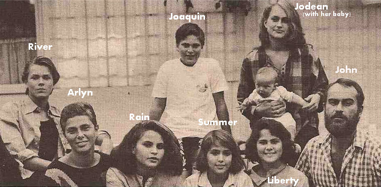Liberty Phoenix family Childhood: John Lee Bottom(father), Arlyn Phoenix(Mother), Brothers- River Phoenix, Joaquin Phoenix; Sisters- Rain Phoenix, Summer Phoenix