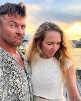 Luke Hemsworth with wife Samantha