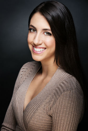Caitlin Dechelle Bio Caitlin Dechelle