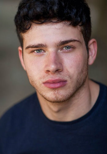 Oliver Stark Bio Oliver Stark