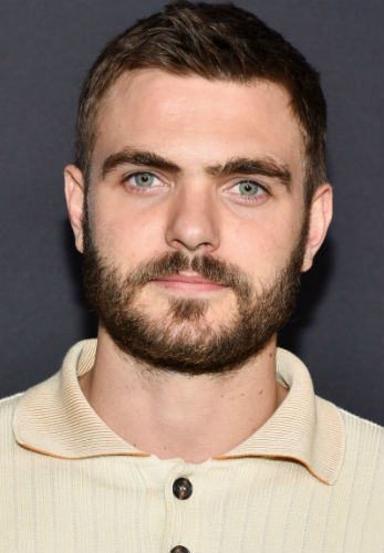 Alex Roe Bio Alex Roe